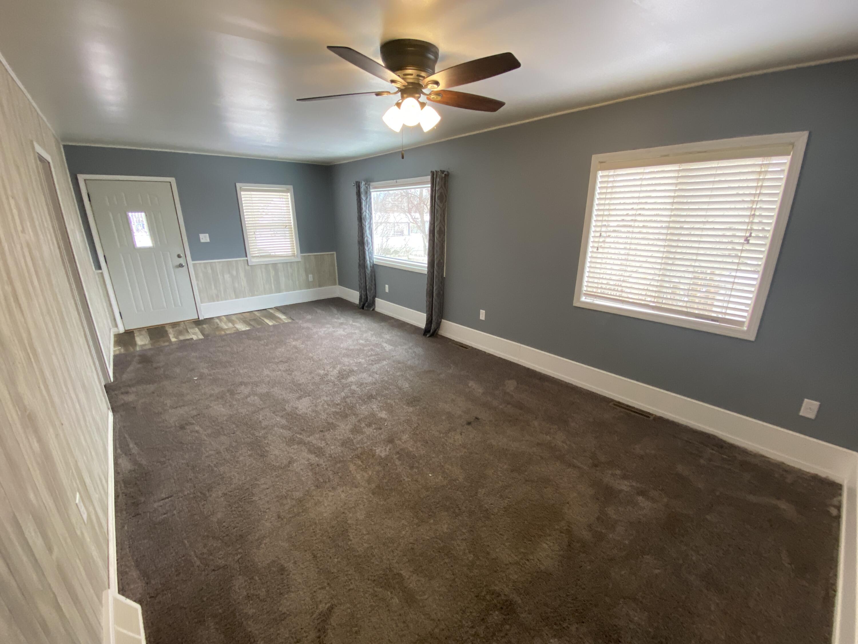 412 Long Coulee Road Holmen, WI 54636 - Photo 9 of 34 Living area 3