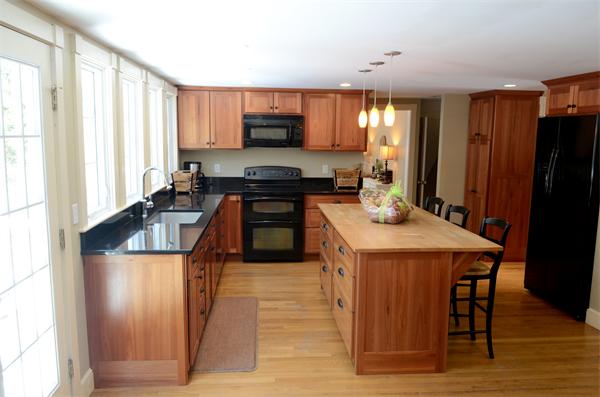 53 Willowdale Road Topsfield, MA 01983 - Photo 3 of 25 Gallery Image 3