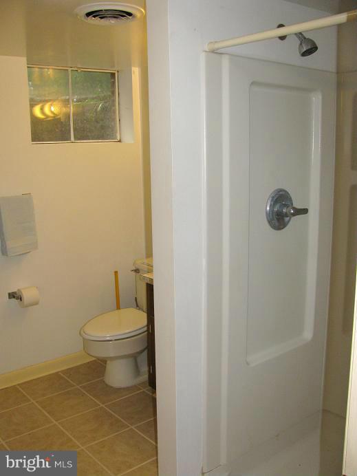 21915 Peach Tree Road Boyds, MD 20841 - Photo 18 of 27 Bath