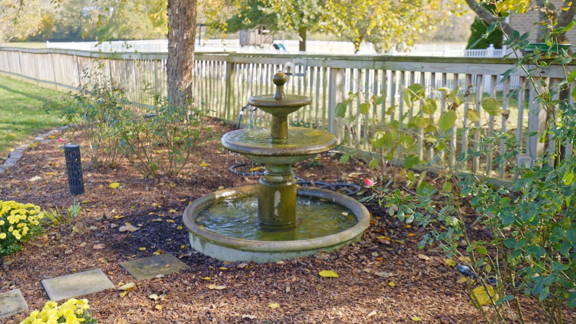 2003 Tammy Drive Springfield, TN 37172 - Photo 14 of 69 a view of a fountain in the patio with a fountain