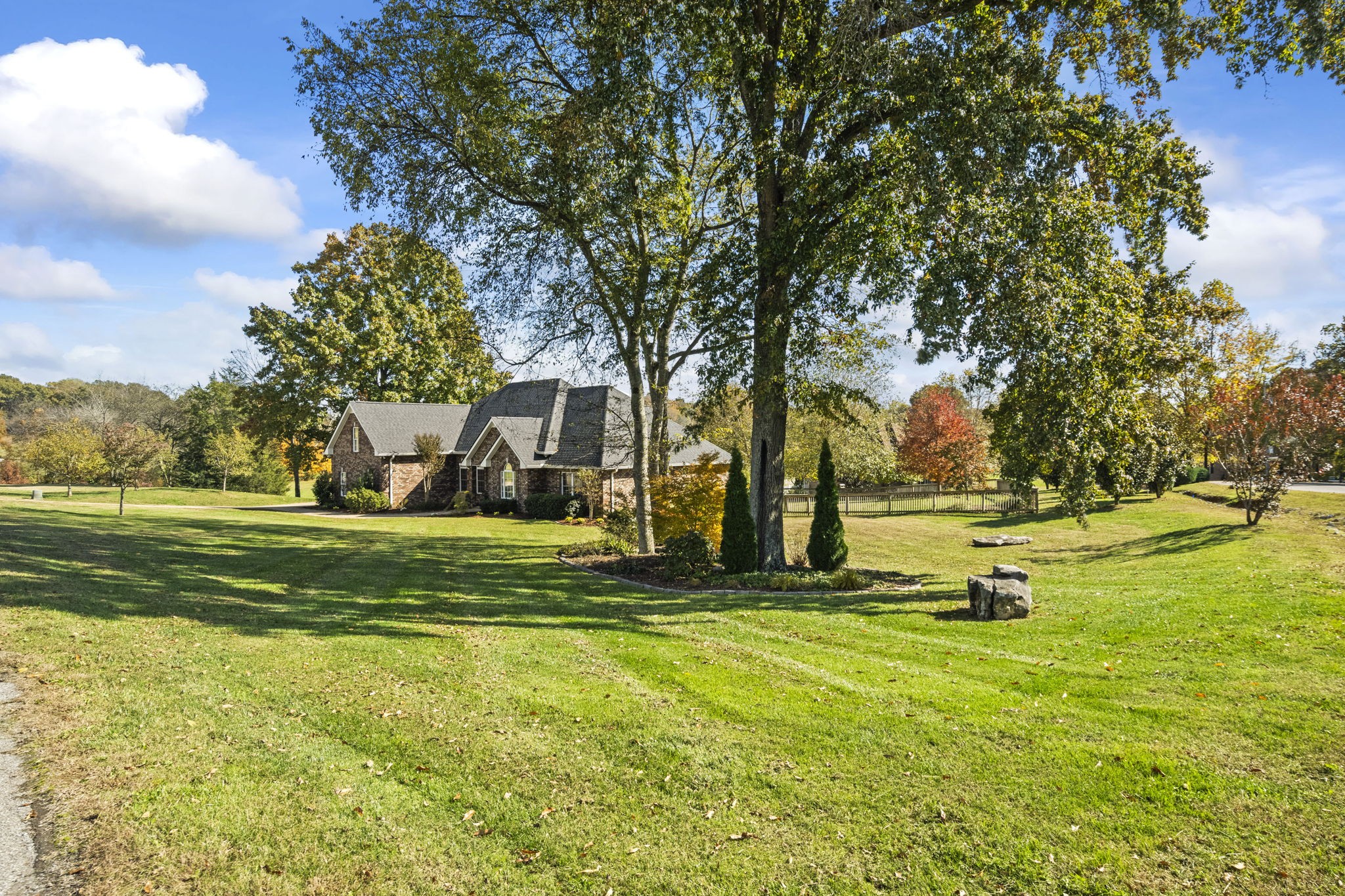 2003 Tammy Drive Springfield, TN 37172 - Photo 4 of 69 a park with tree s