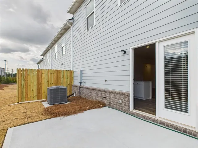 $2,400 | 2565 Poppy Court, Unit 100, Buford, GA 30519