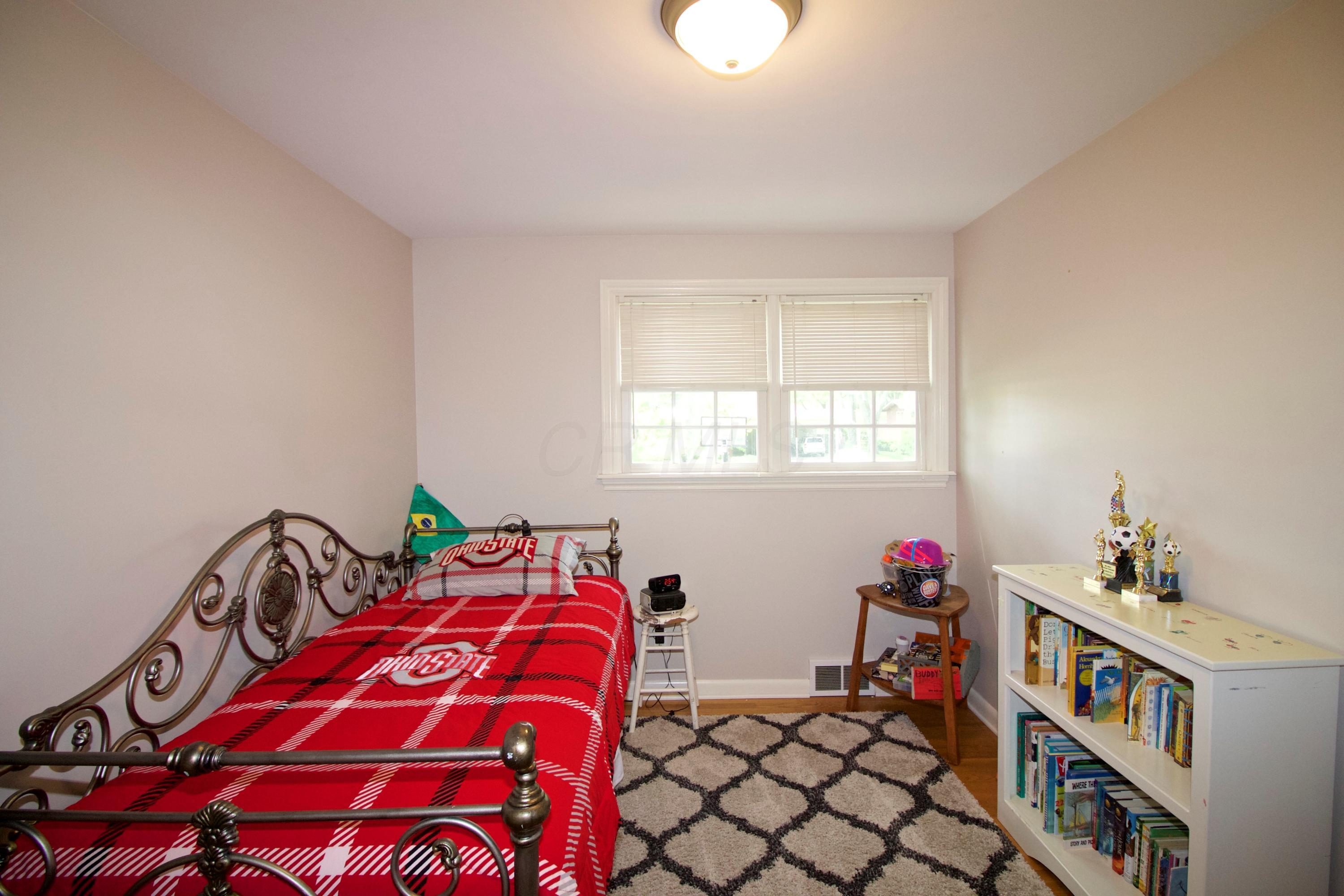 2688 Mt Holyoke Road Columbus, OH 43221 - Photo 13 of 20