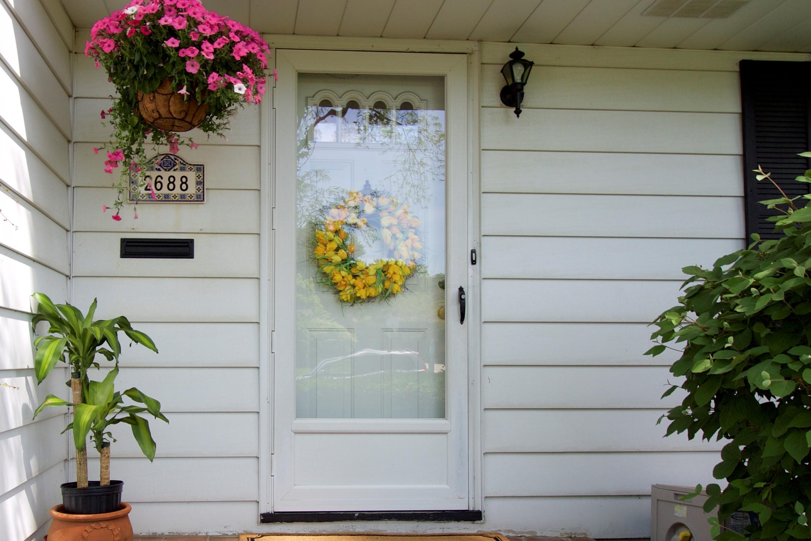2688 Mt Holyoke Road Columbus, OH 43221 - Photo 2 of 20