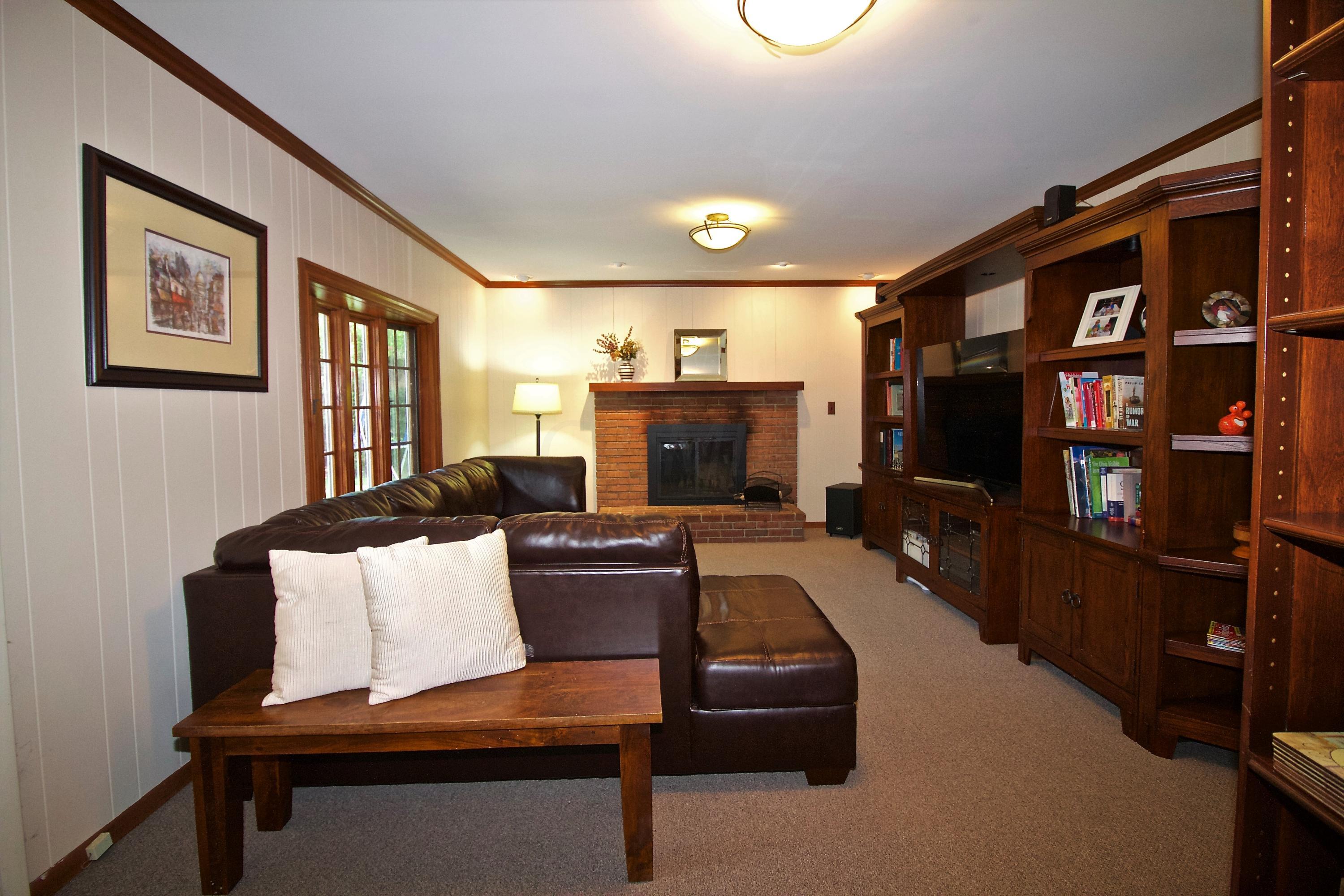 2688 Mt Holyoke Road Columbus, OH 43221 - Photo 5 of 20