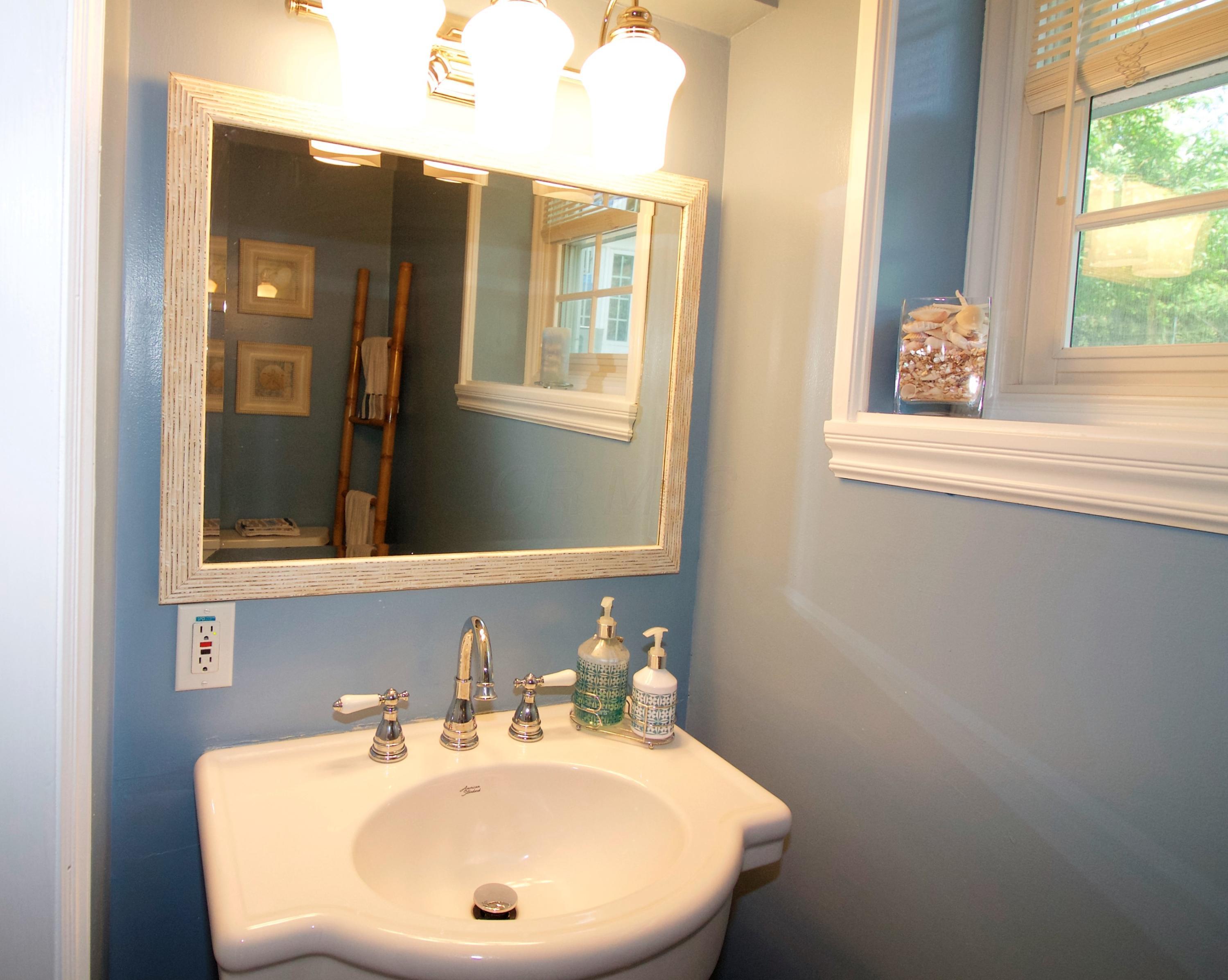 2688 Mt Holyoke Road Columbus, OH 43221 - Photo 10 of 20