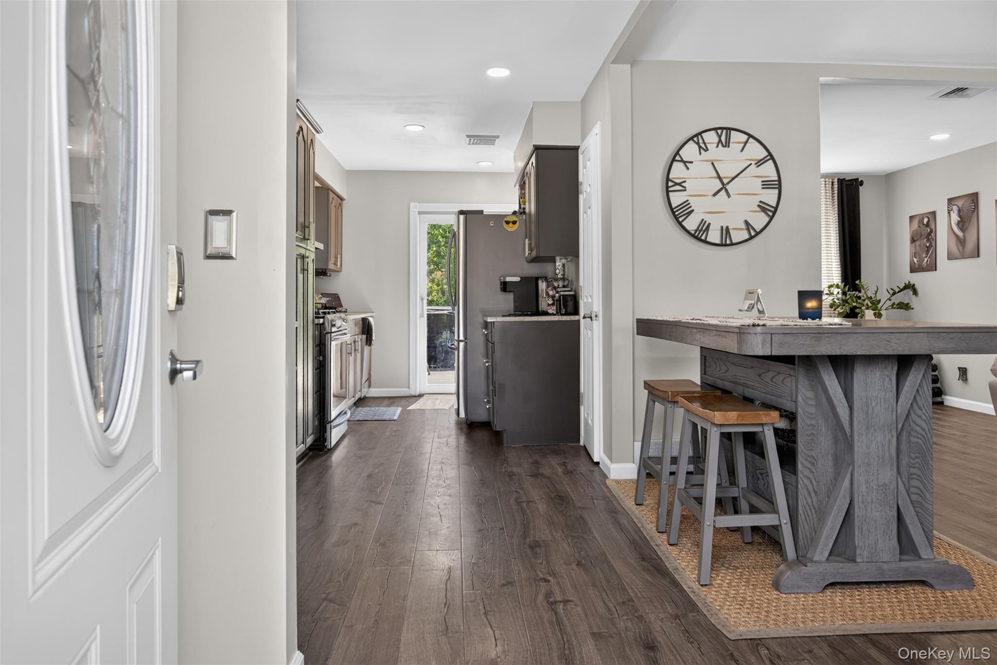 76 Surrey Road Chester, NY 10918 - Photo 4 of 44