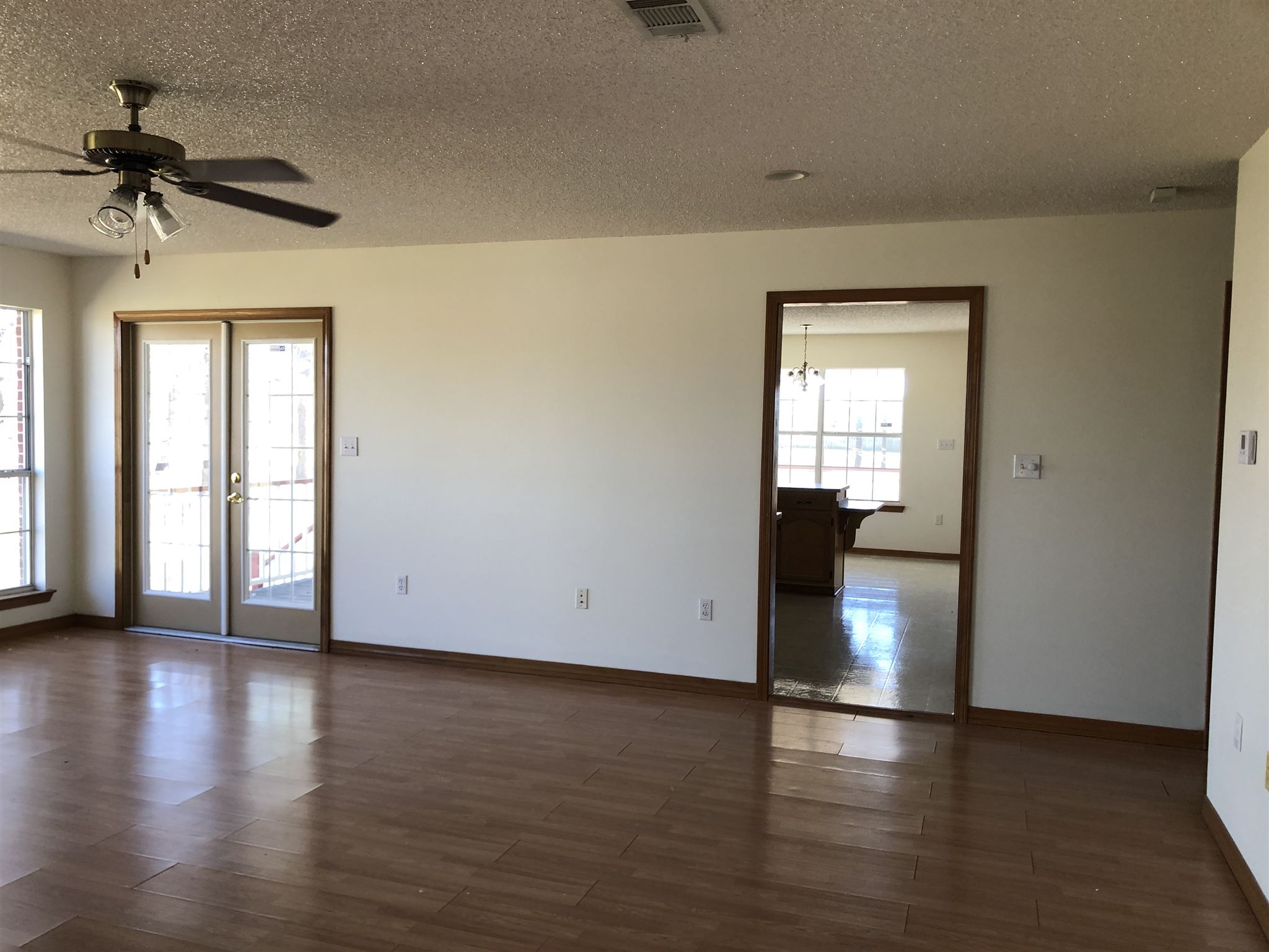 16677 Thompson Road Loxley, AL 36551 - Photo 17 of 31 Living room
