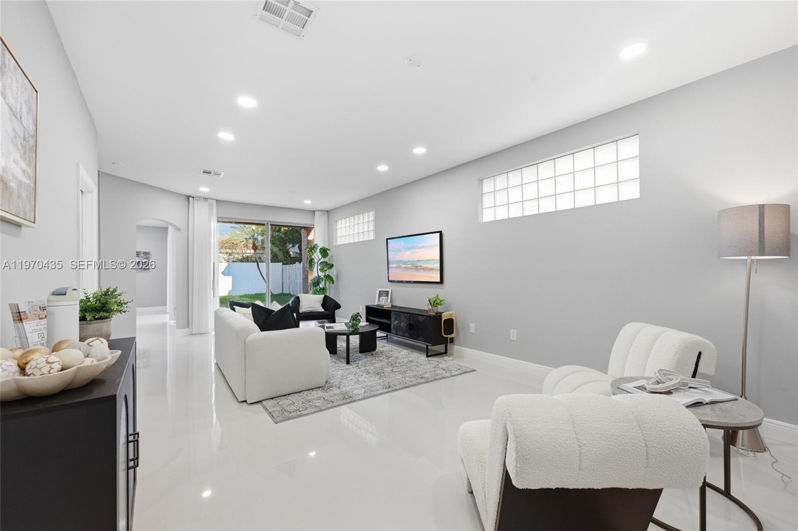 4055 Fern Forest Road Cooper City, FL 33026 - Photo 7 of 40