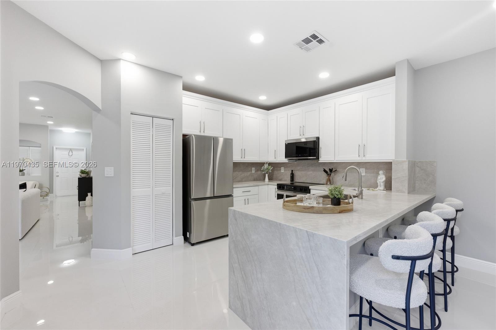 4055 Fern Forest Road Cooper City, FL 33026 - Photo 10 of 40