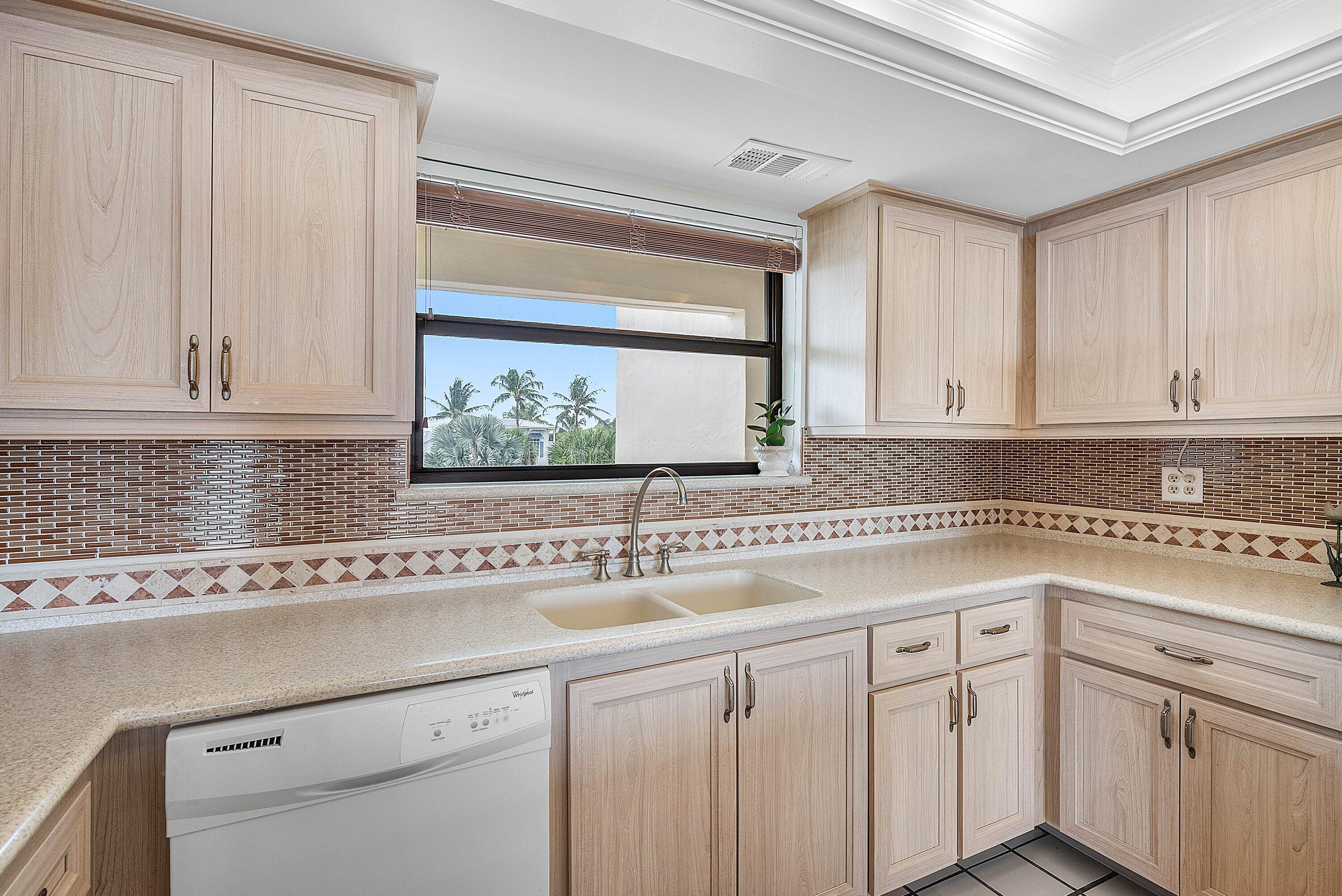 3951 North Ocean Boulevard, Unit 302 Delray Beach, FL 33483 - Photo 11 of 48 016-3951NorthOceanBoulevard-302-DelrayBe