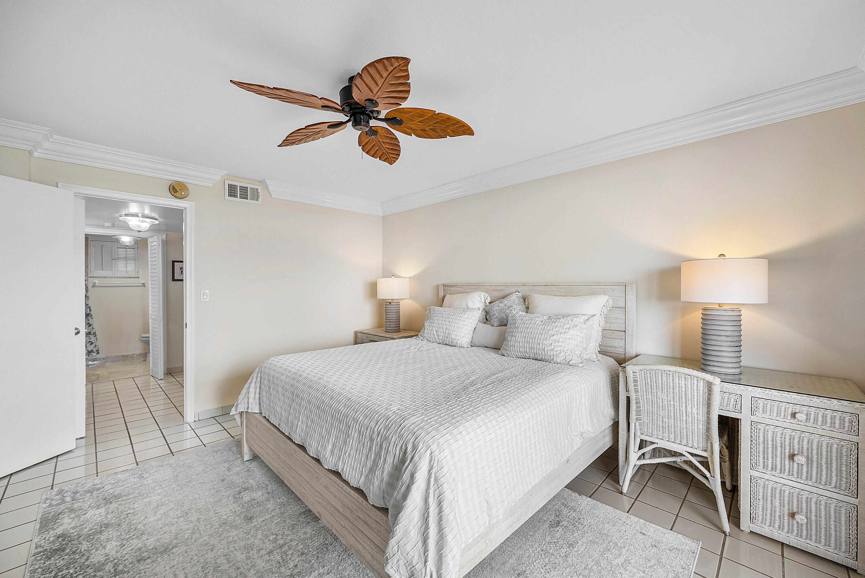 3951 North Ocean Boulevard, Unit 302 Delray Beach, FL 33483 - Photo 21 of 48 025-3951NorthOceanBoulevard-302-DelrayBe