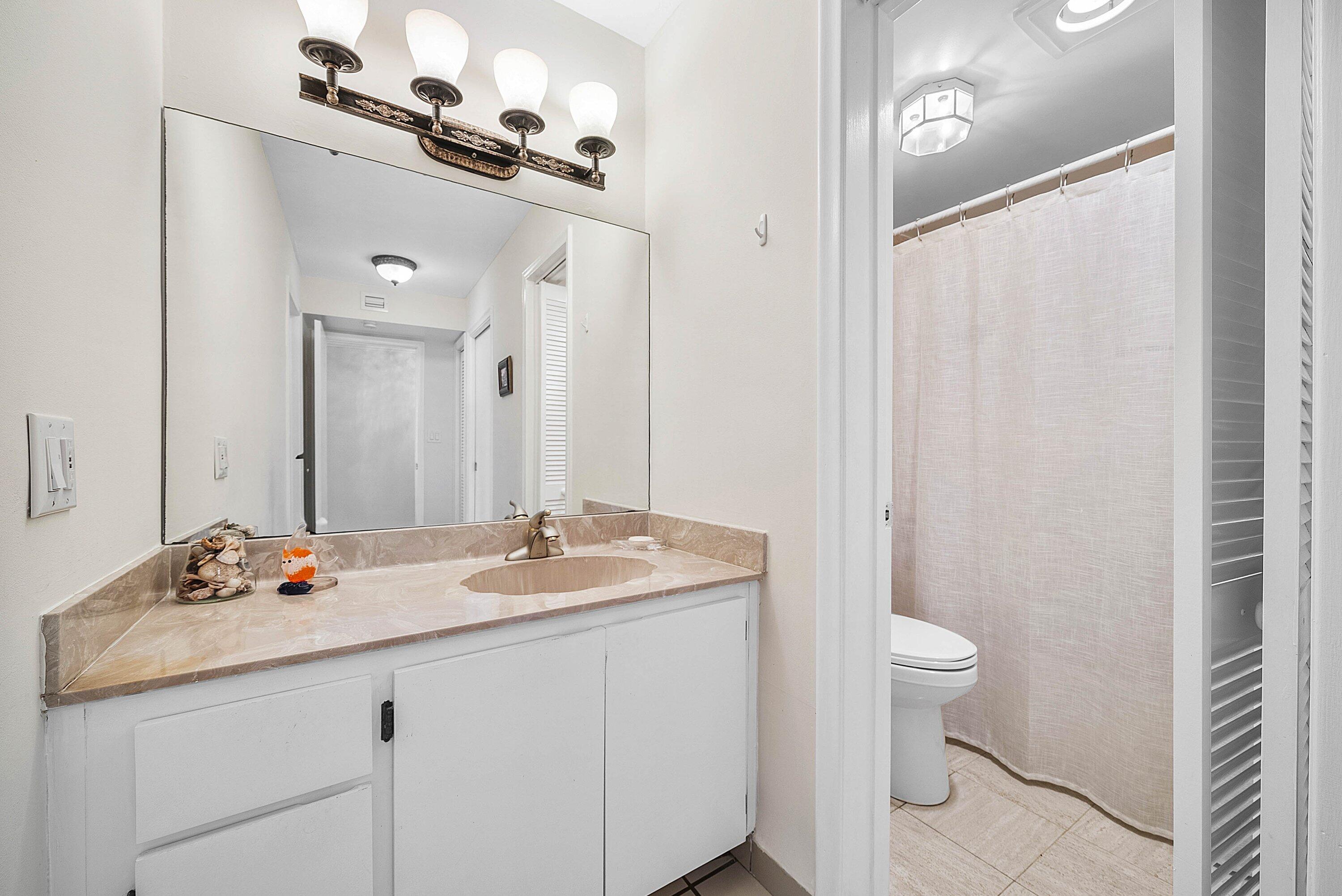 3951 North Ocean Boulevard, Unit 302 Delray Beach, FL 33483 - Photo 26 of 48 030-3951NorthOceanBoulevard-302-DelrayBe