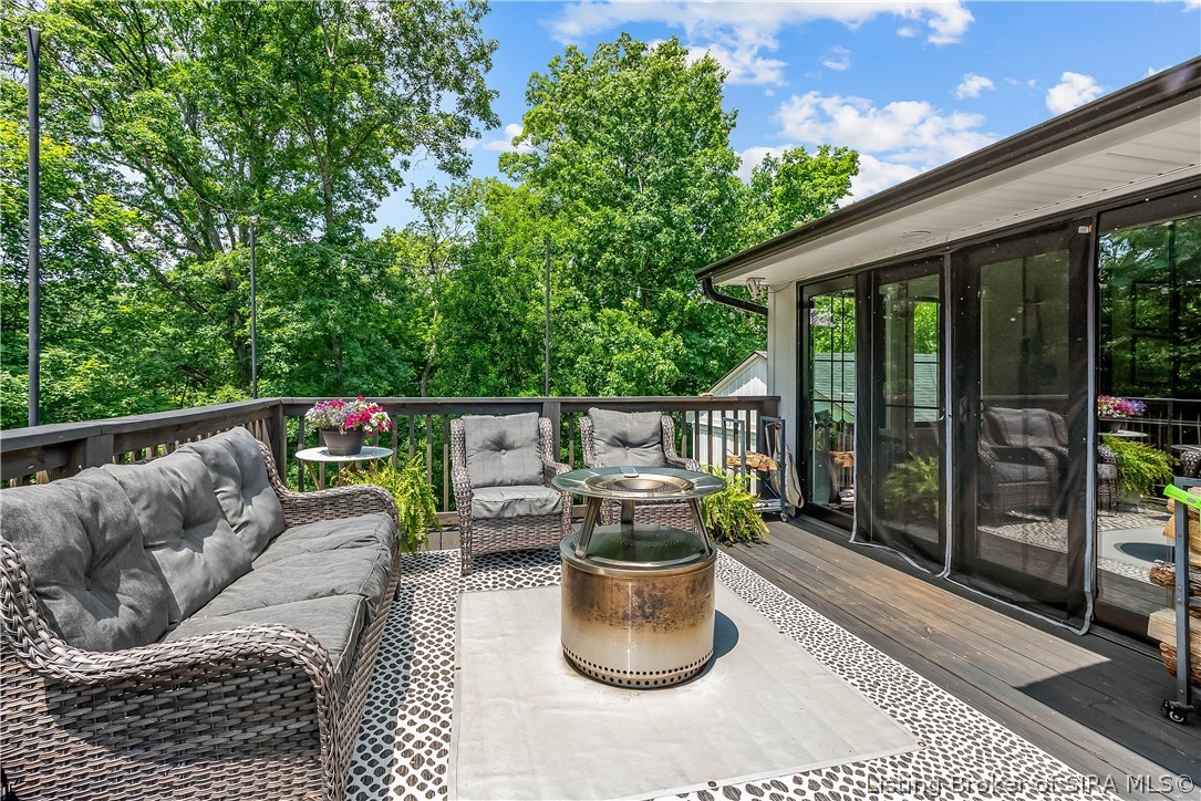1611 Woodland Road New Albany, IN 47150 - Photo 5 of 62
