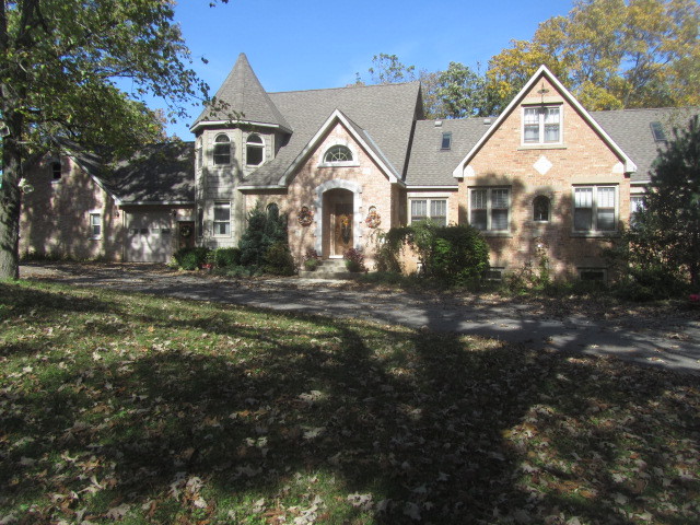 1612 Main Street Spring Grove, IL 60081 - Photo 2 of 46