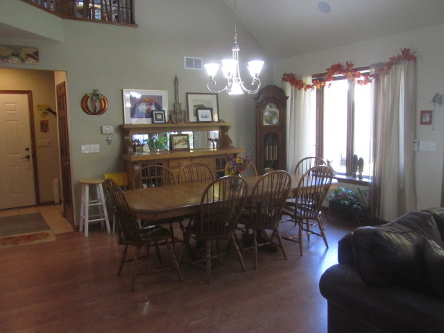 1612 Main Street Spring Grove, IL 60081 - Photo 5 of 46