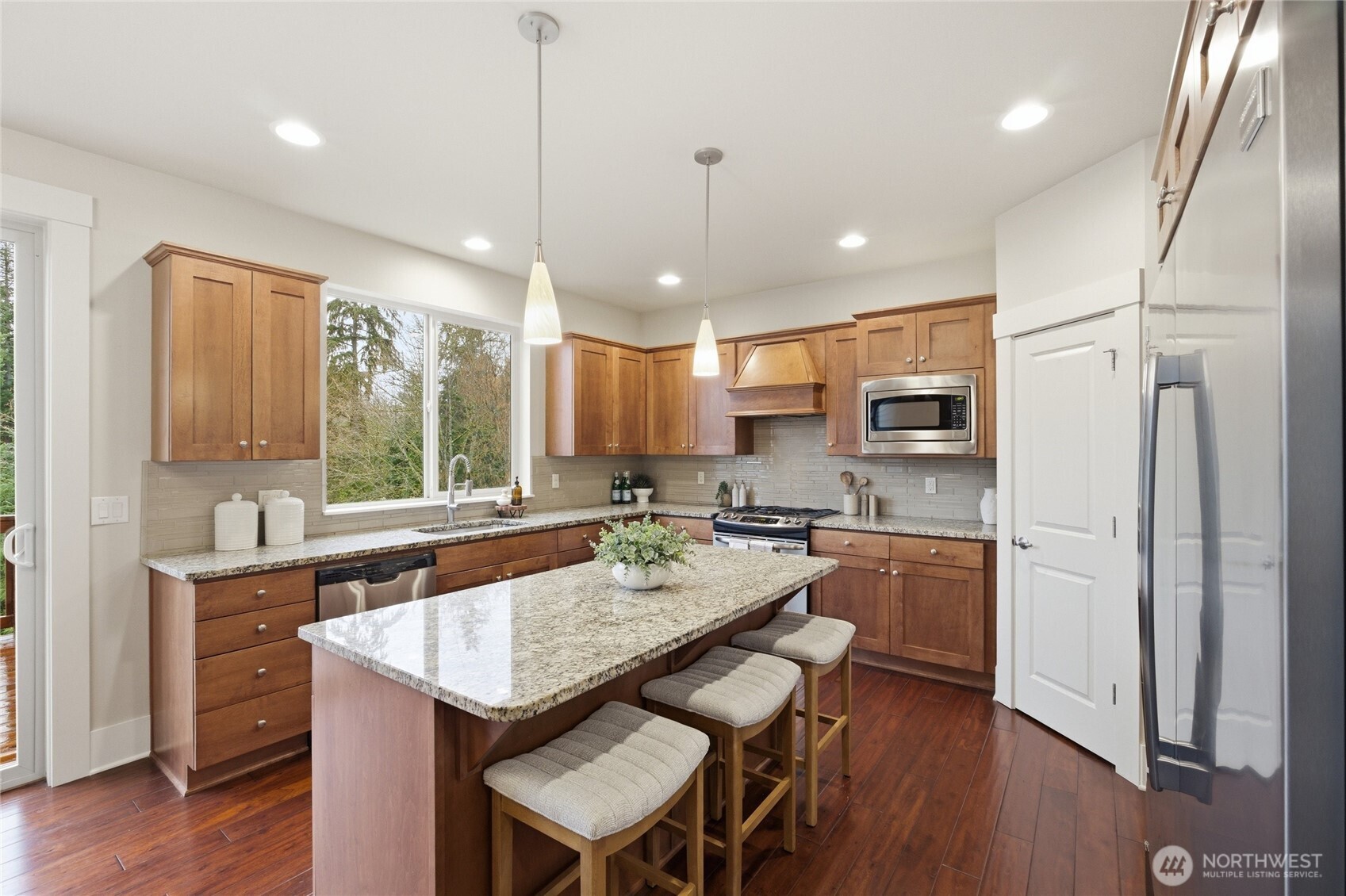 5236 Northeast 11th Court Renton, WA 98059 - Photo 11 of 39