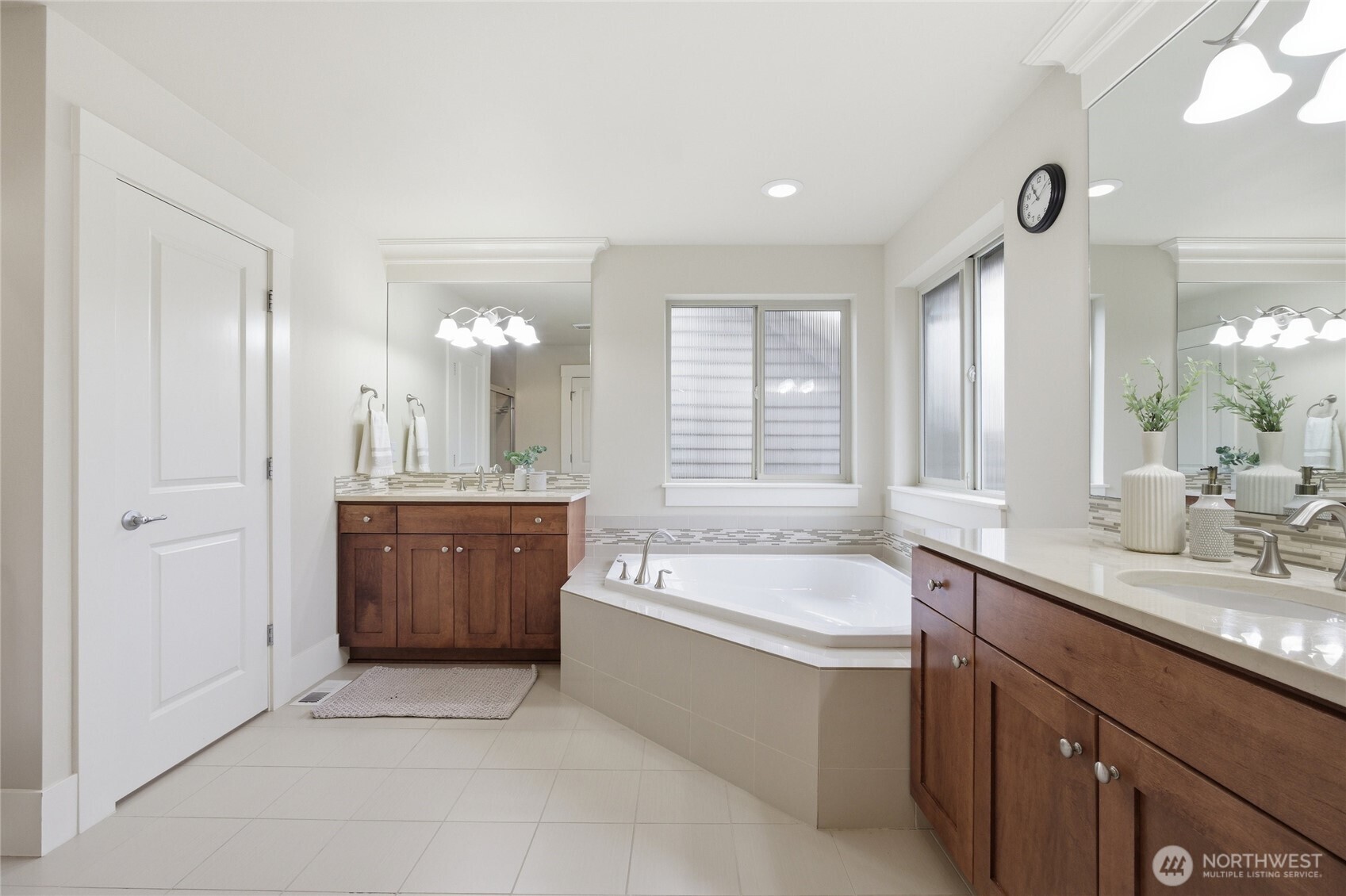 5236 Northeast 11th Court Renton, WA 98059 - Photo 31 of 39