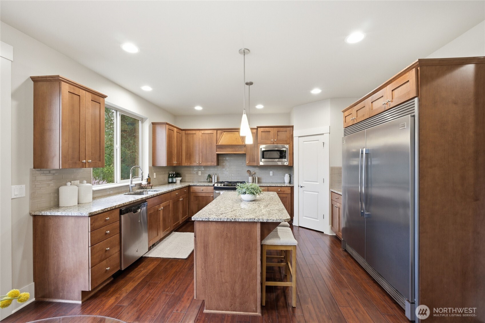 5236 Northeast 11th Court Renton, WA 98059 - Photo 10 of 39