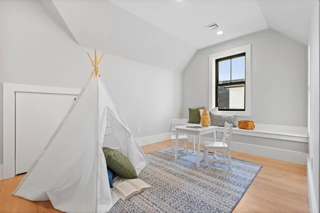 $1,295,000 | 10 Webber Avenue, Unit 3C, Bedford, MA 01730