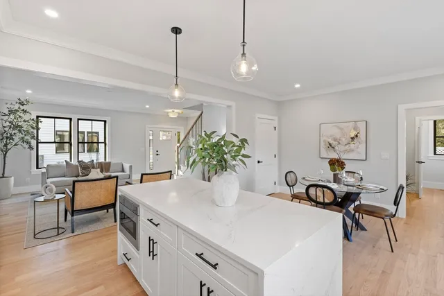 $1,295,000 | 10 Webber Avenue, Unit 3C, Bedford, MA 01730