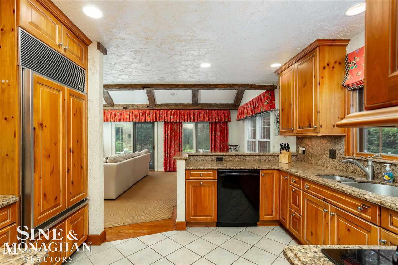 233 Merriweather Road Grosse Pointe Farms, MI 48236 - Photo 12 of 79