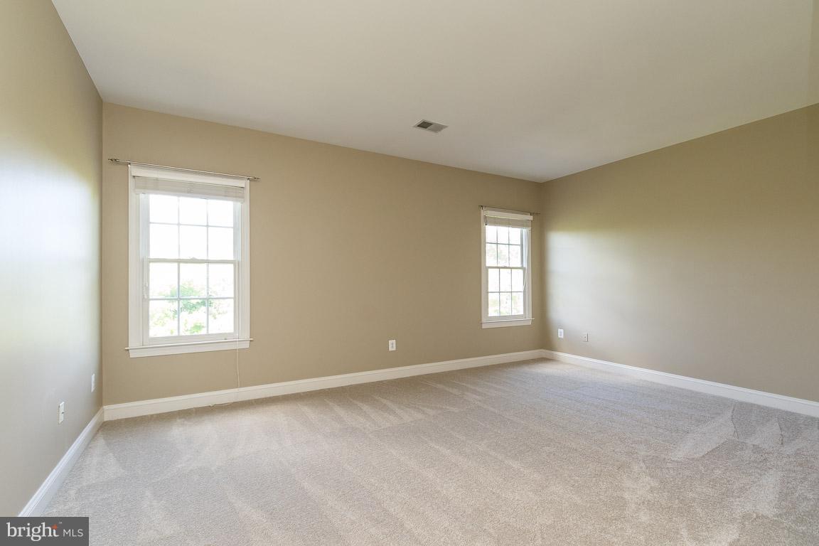 8217 Roxborough Loop Gainesville, VA 20155 - Photo 18 of 30 Bedroom #2 with Private Bath