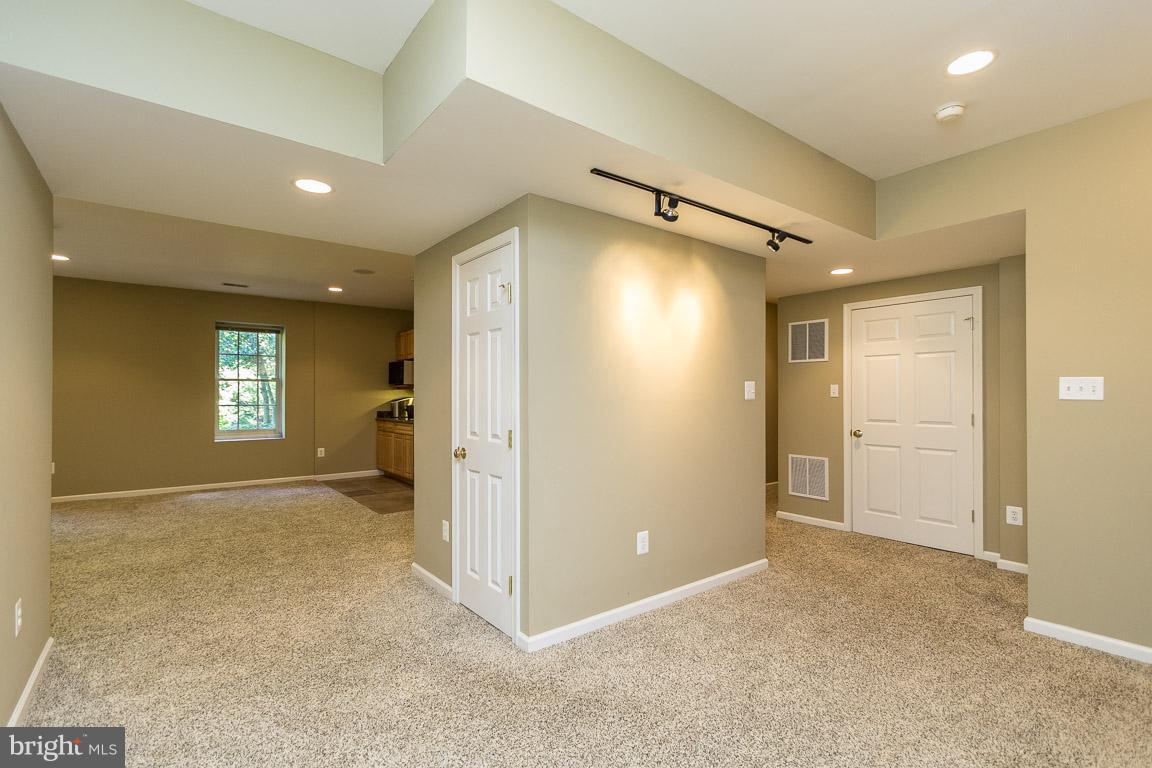 8217 Roxborough Loop Gainesville, VA 20155 - Photo 23 of 30 Basement