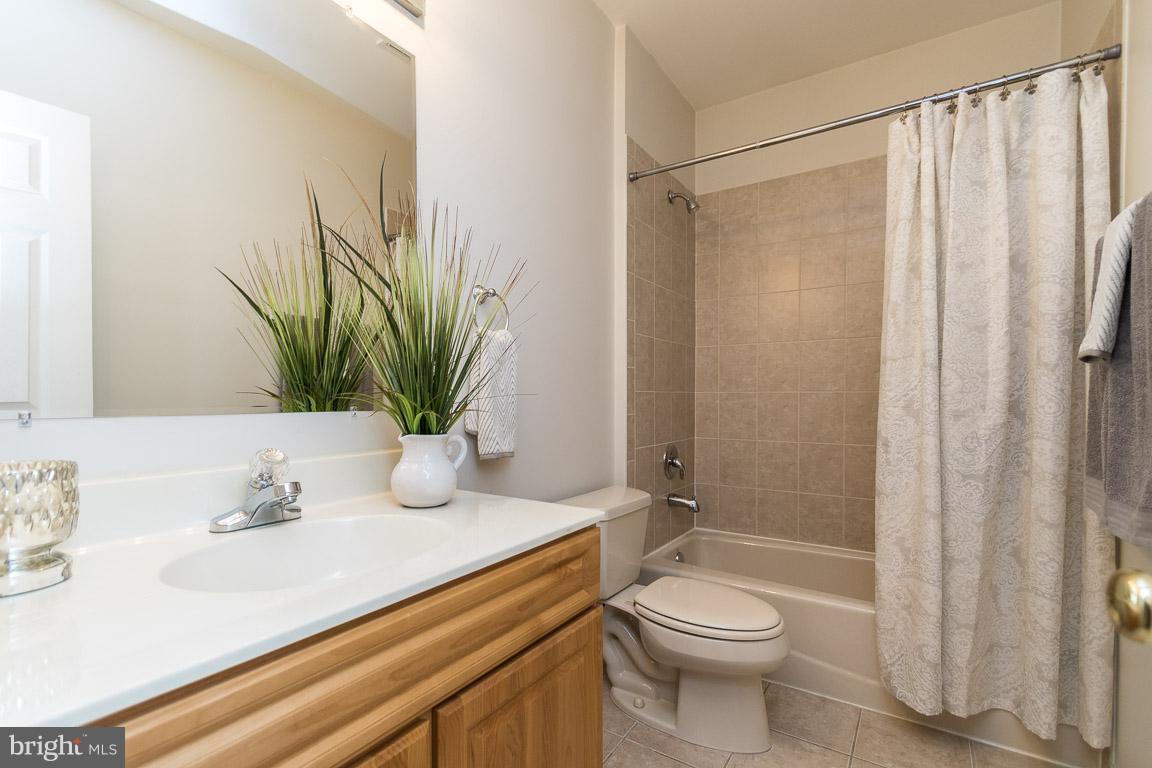 8217 Roxborough Loop Gainesville, VA 20155 - Photo 27 of 30 Basement Full Bath