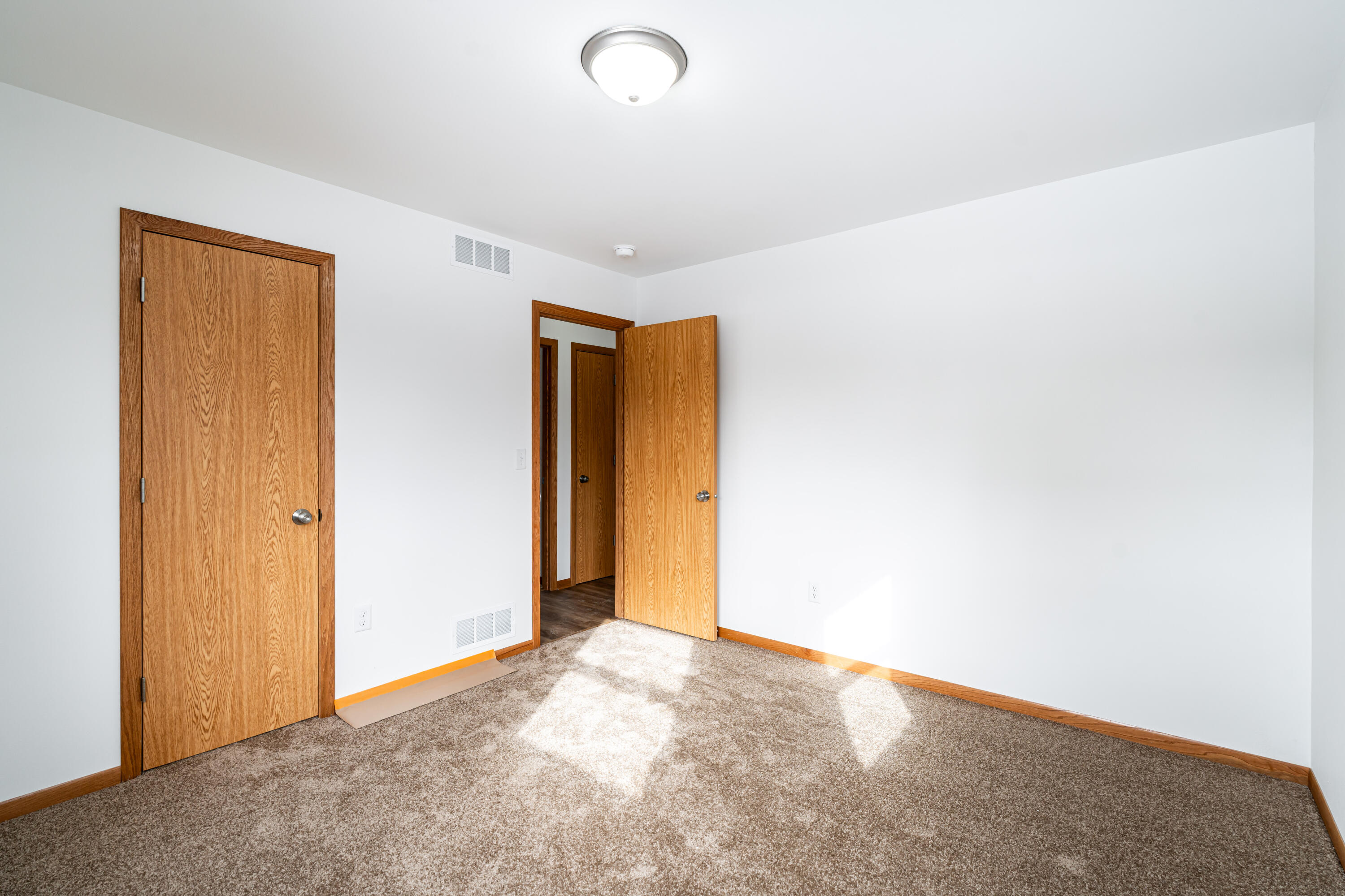 4125 West Morgan Avenue Milwaukee, WI 53221 - Photo 11 of 69 Unit 2