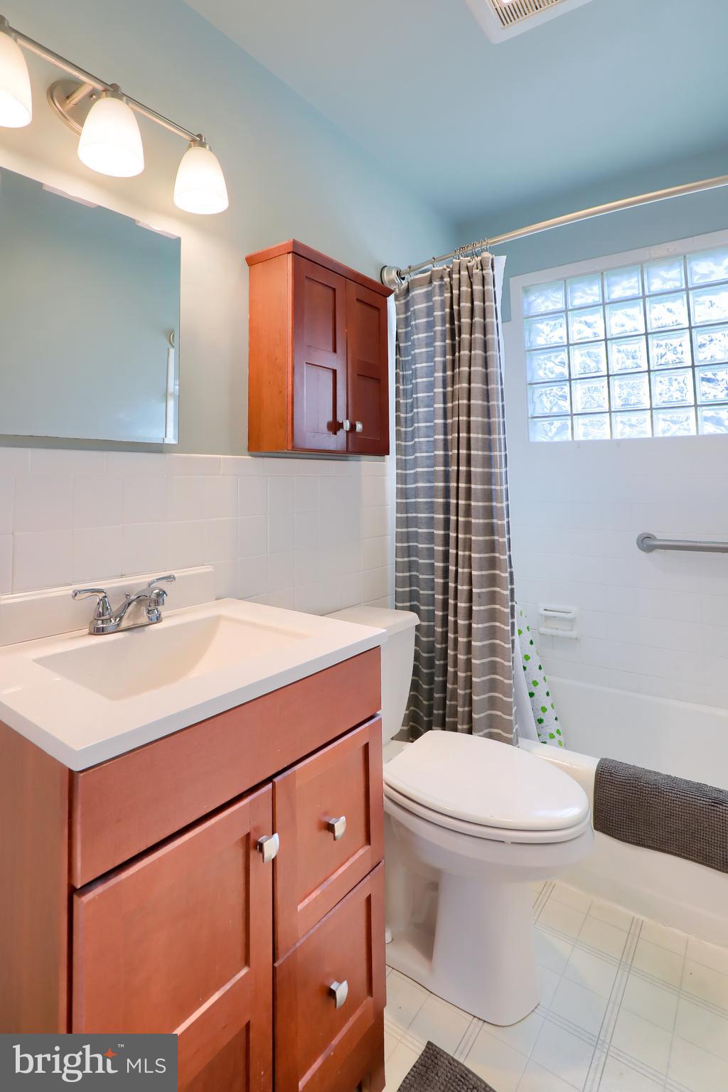 2028 Oreville Road Lancaster, PA 17601 - Photo 21 of 33 Full Bath