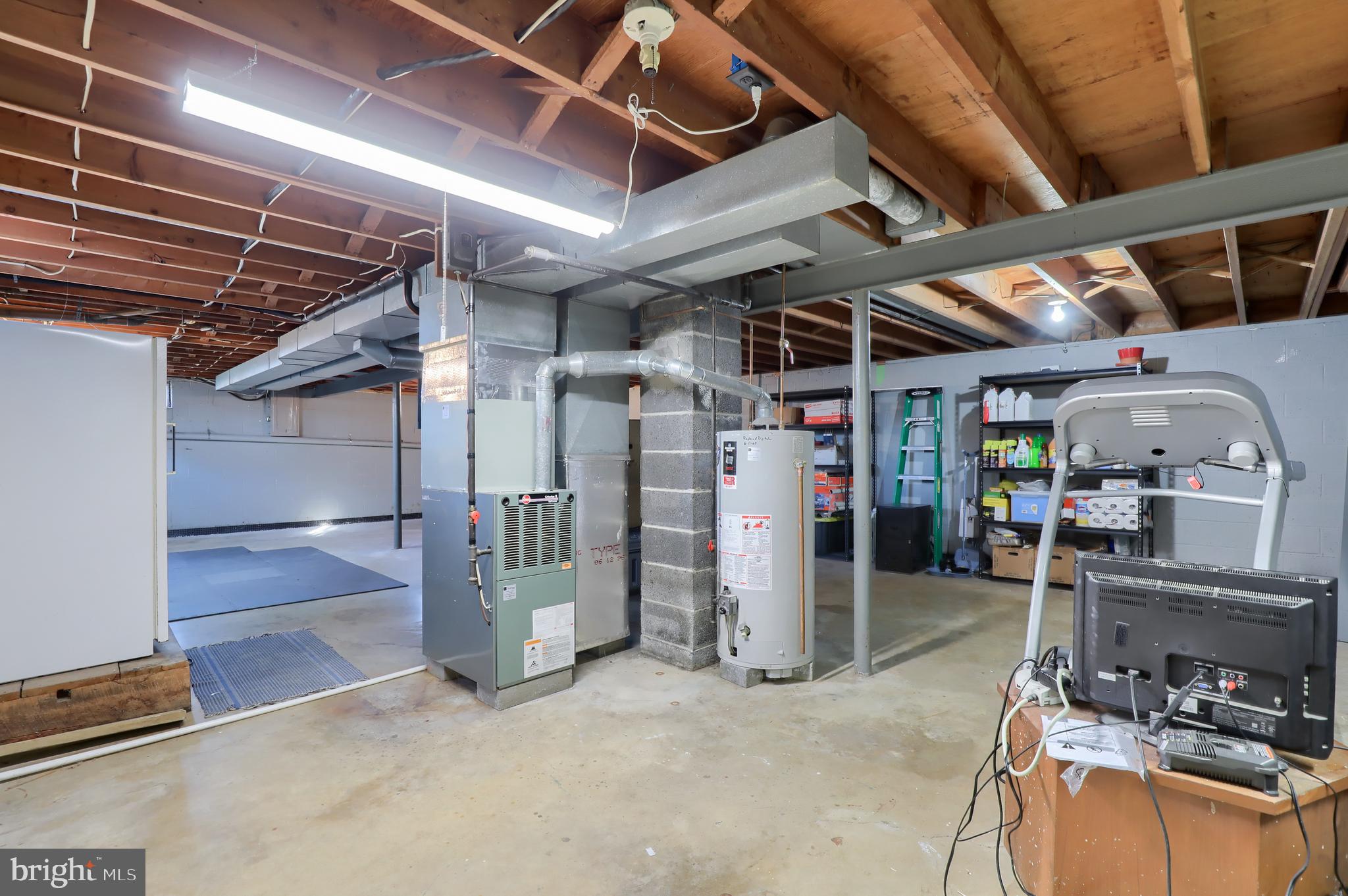 2028 Oreville Road Lancaster, PA 17601 - Photo 23 of 33 Basement