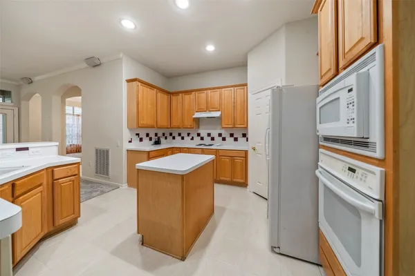 $425,000 | 27 East Bellmead Place, The Woodlands, TX 77382
