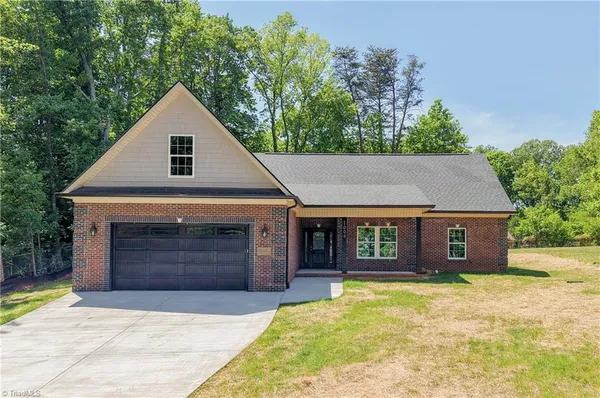 $485,000 | 1004 Phineas Drive, Kernersville, NC 27284