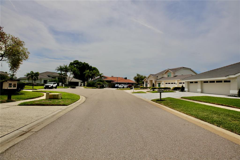 5806 Cruiser Way Tampa, FL 33615 - Photo 97 of 98