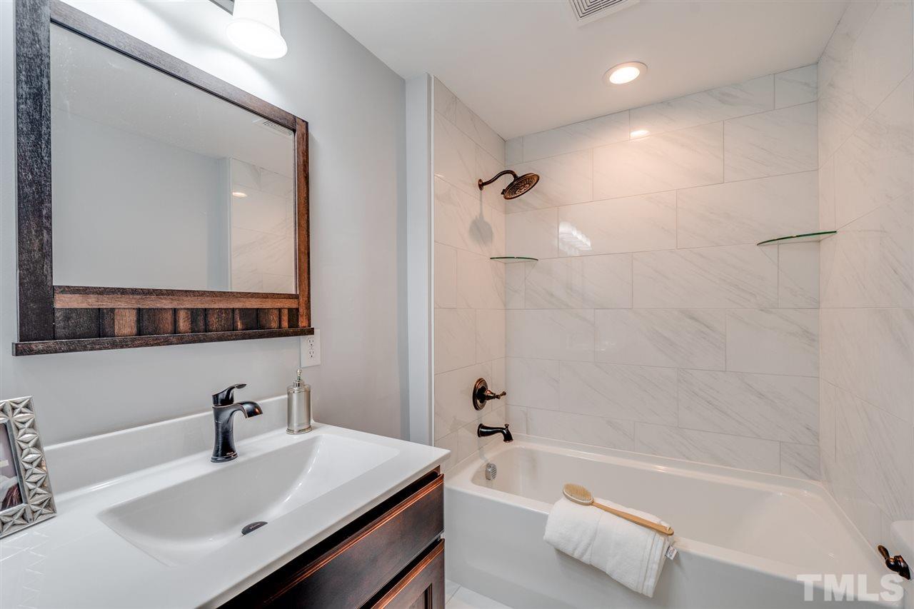 328 Summit Avenue Raleigh, NC 27603 - Photo 13 of 28