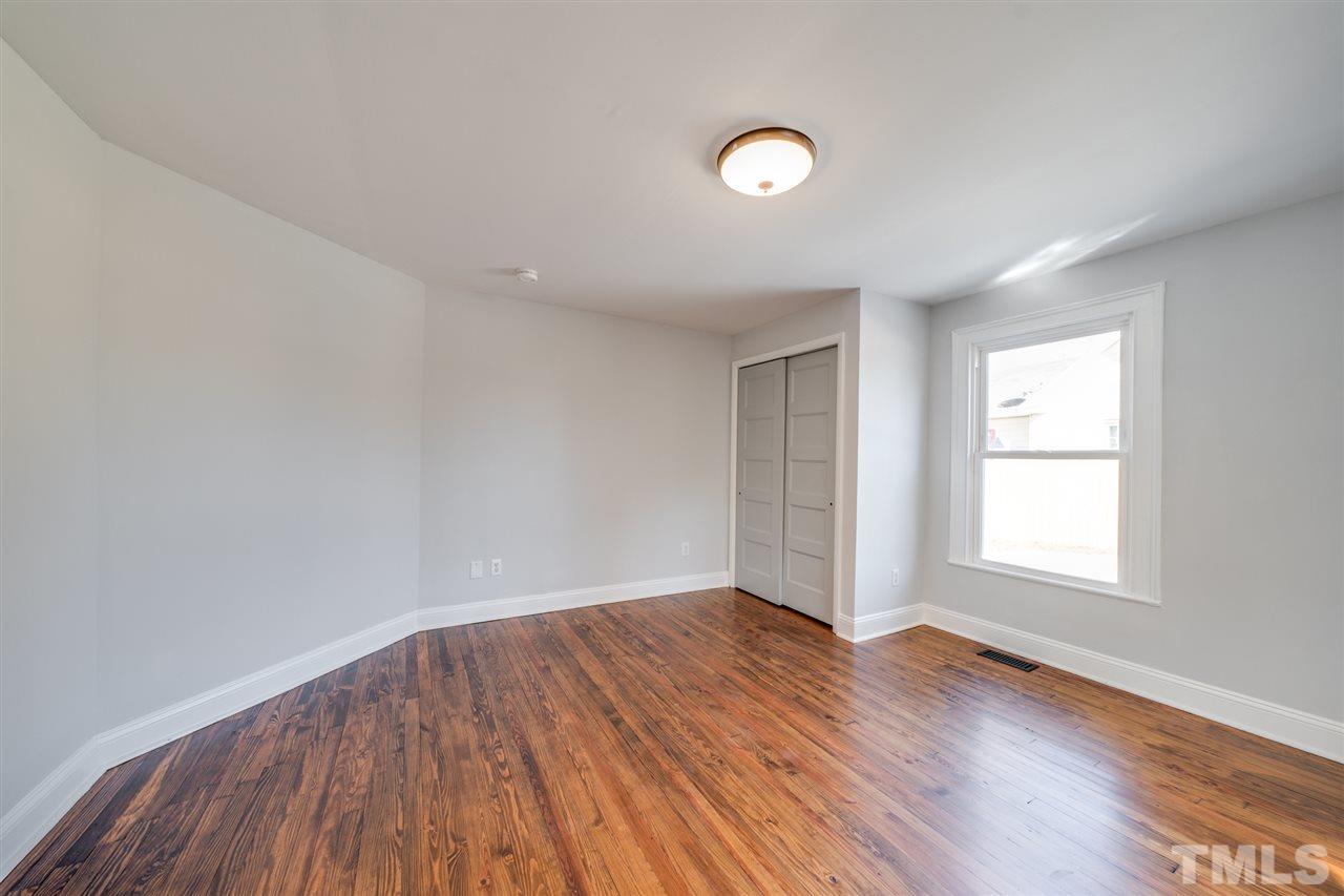 328 Summit Avenue Raleigh, NC 27603 - Photo 15 of 28