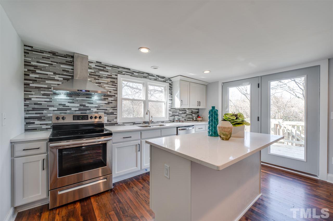 328 Summit Avenue Raleigh, NC 27603 - Photo 8 of 28
