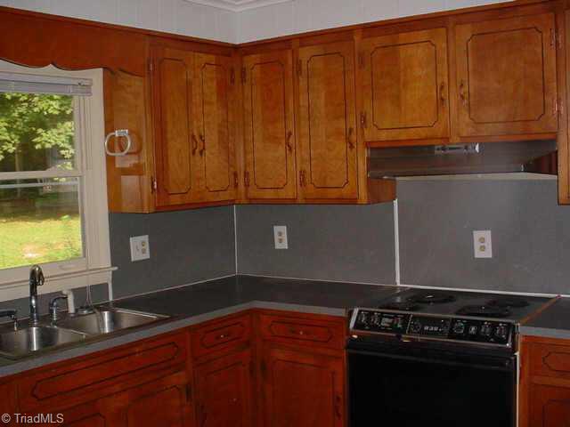 376 Albertson Road Thomasville, NC 27360 - Photo 3 of 8 Other.