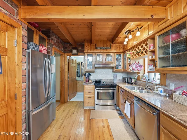 $549,900 | 727 Sunrise Boulevard, Sevierville, TN 37862