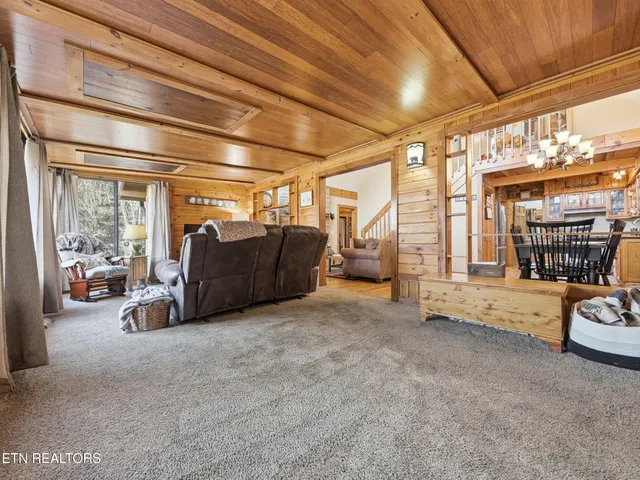 $549,900 | 727 Sunrise Boulevard, Sevierville, TN 37862