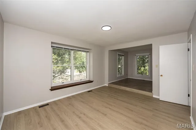 $274,900 | 2237 Ole Castle Court, Chesterfield, MO 63017