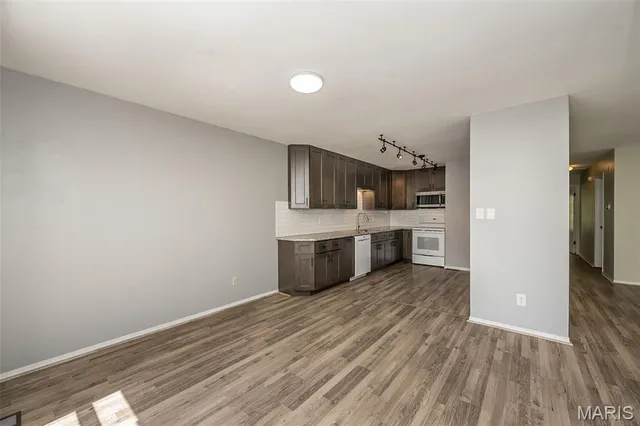 $274,900 | 2237 Ole Castle Court, Chesterfield, MO 63017