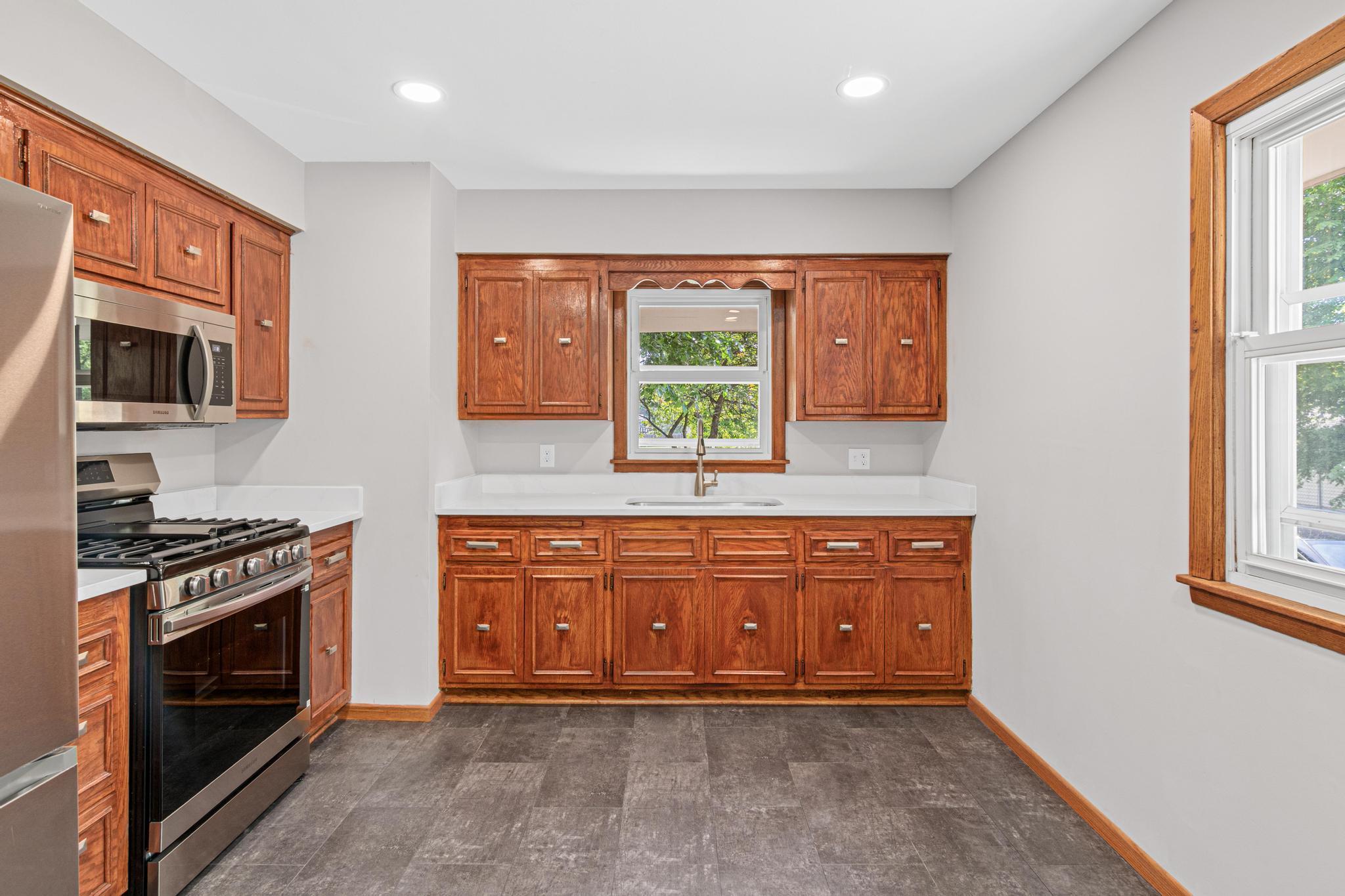 7990 East River Road Fridley, MN 55432 - Photo 14 of 31
