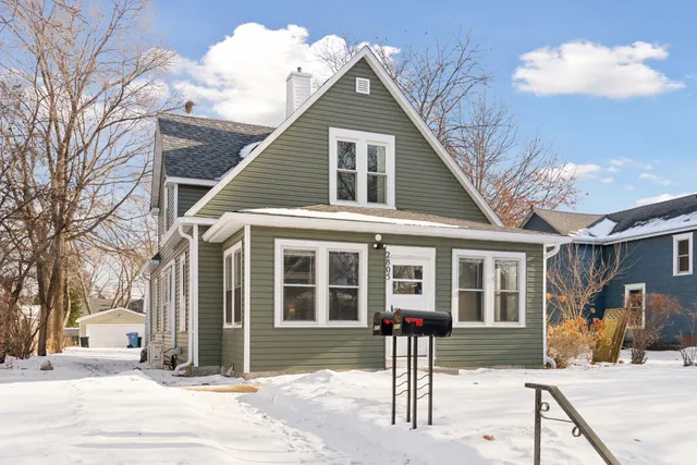 $349,900 | 2805 28th Avenue South, Minneapolis, MN 55406