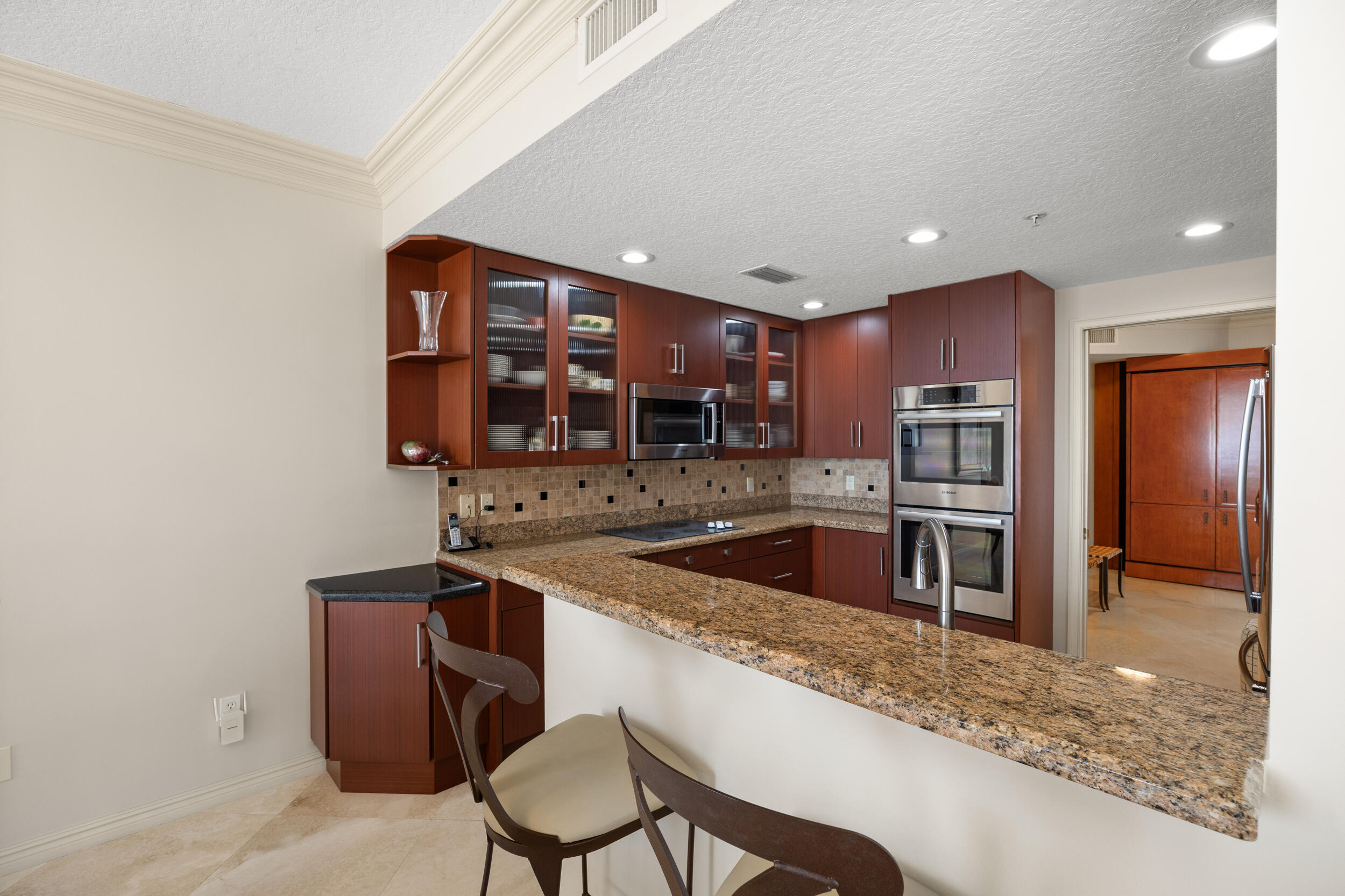 700 Ocean Royale, Unit 601 Juno Beach, FL 33408 - Photo 12 of 56 Breakfast bar