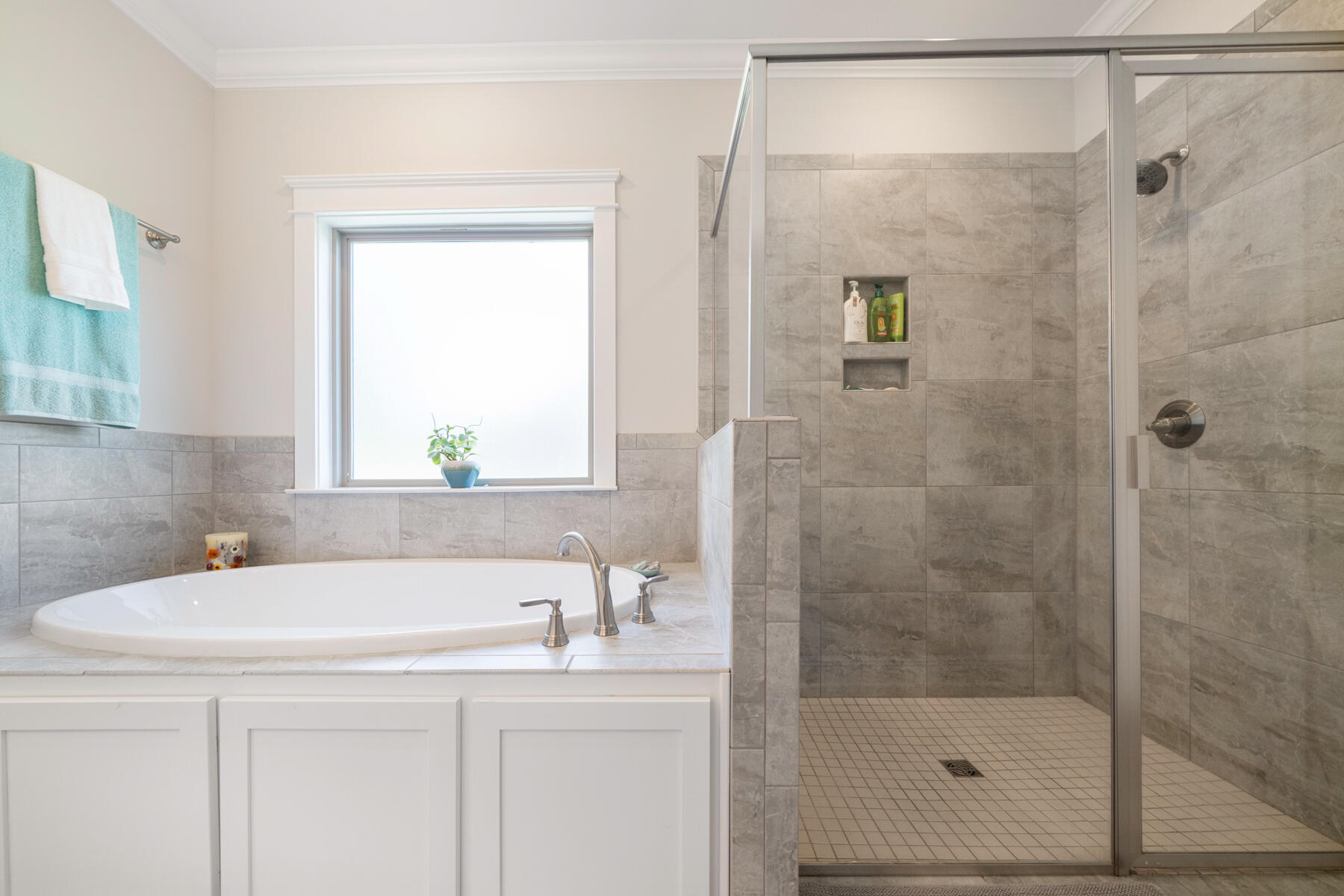 301 Mill Pond Cove Freeport, FL 32439 - Photo 38 of 55 a bathroom with a sink and a shower