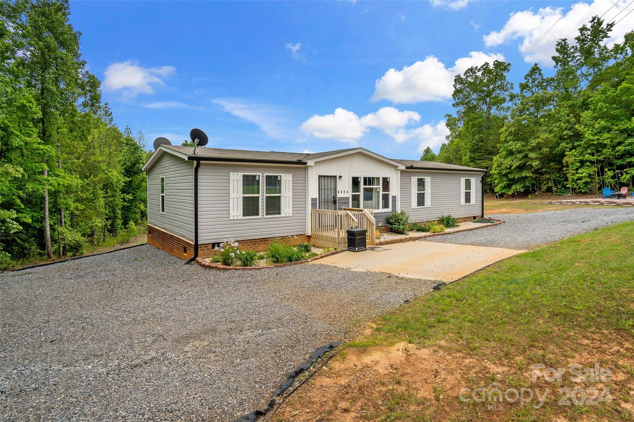 1117 Rutherford Drive Nebo, NC 28761 - Photo 2 of 44 Gallery Image 2