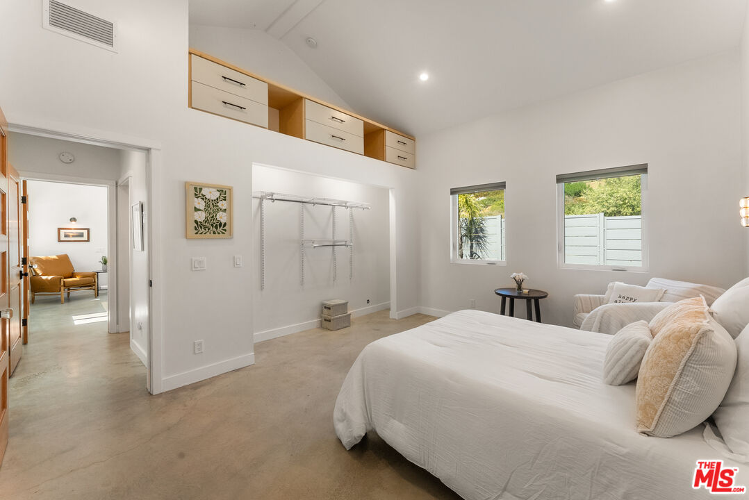 606 Thrift Road Malibu, CA 90265 - Photo 17 of 25