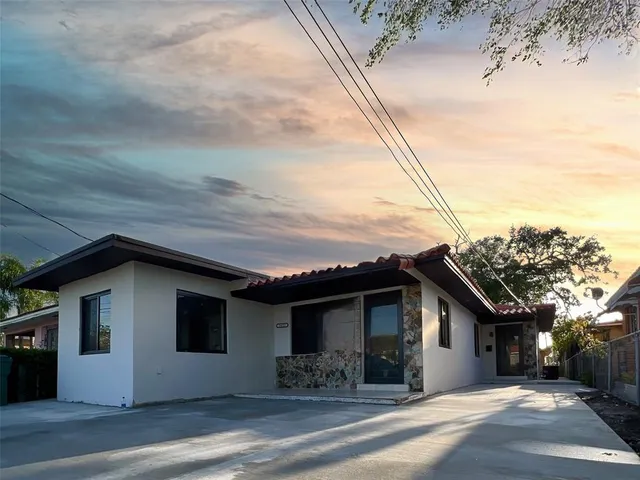 $949,900 | 2620 Southwest 32nd Avenue, Miami, FL 33133